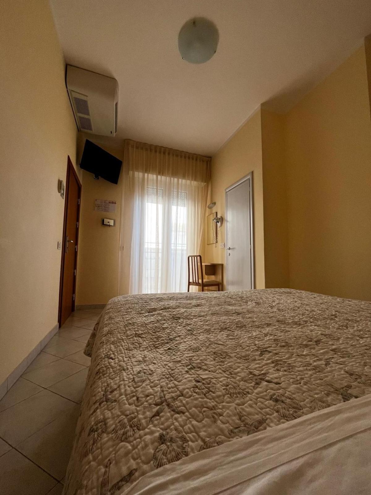 Hotel Giove Dipendenza Hotel Fiamma Cesenatico Exterior photo