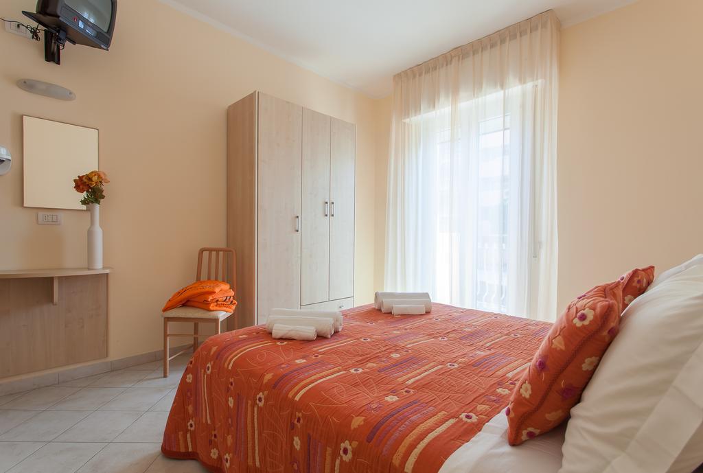 Hotel Giove Dipendenza Hotel Fiamma Cesenatico Exterior photo