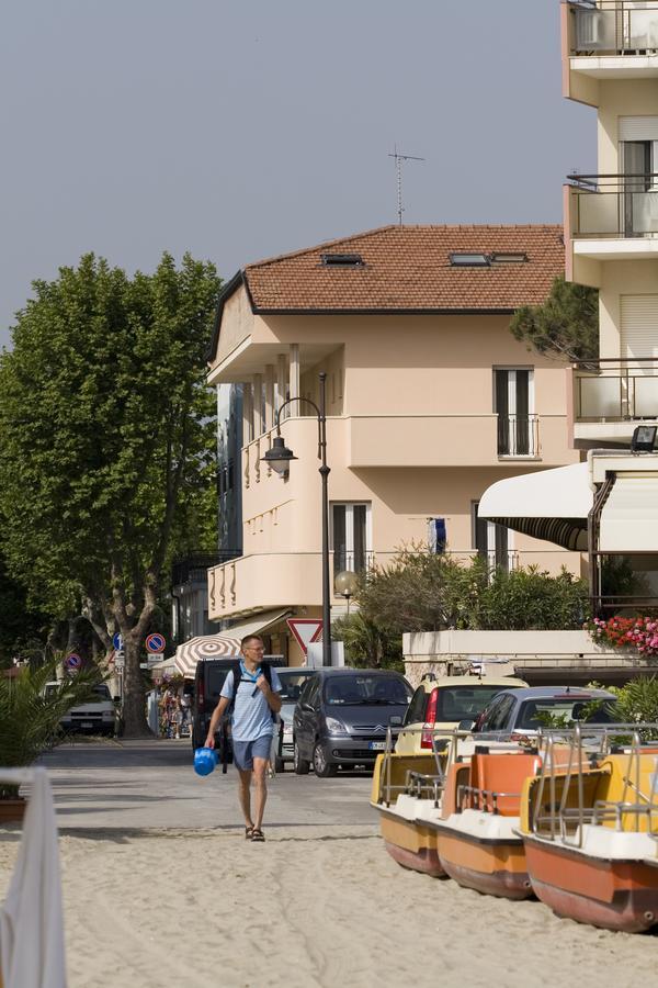 Hotel Giove Dipendenza Hotel Fiamma Cesenatico Exterior photo